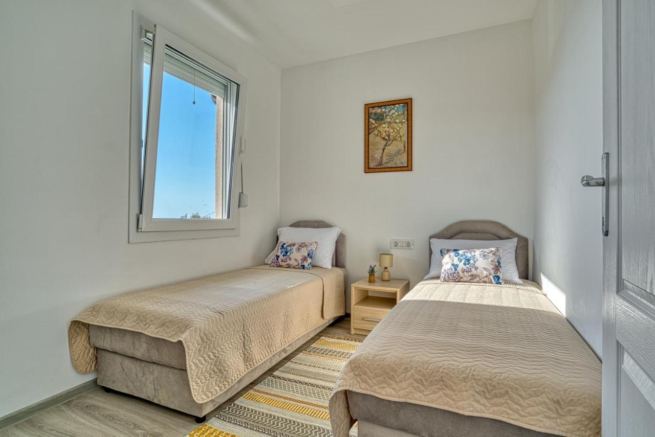 Two Bedroom House With Sea View Maj 布尔贾丽卡 外观 照片