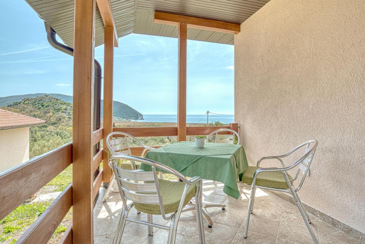 Two Bedroom House With Sea View Maj 布尔贾丽卡 外观 照片